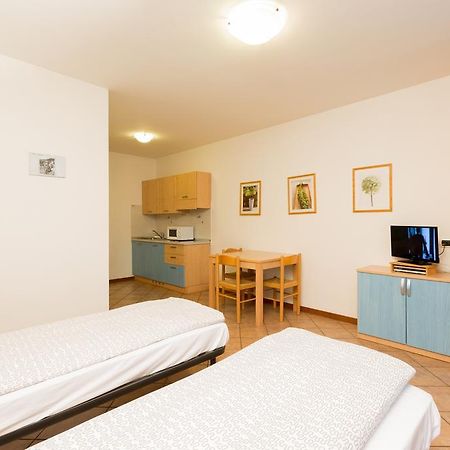 Bait Del Pont Aparthotel Livigno Bagian luar foto