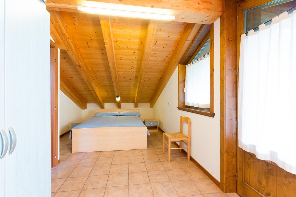 Bait Del Pont Aparthotel Livigno Bagian luar foto